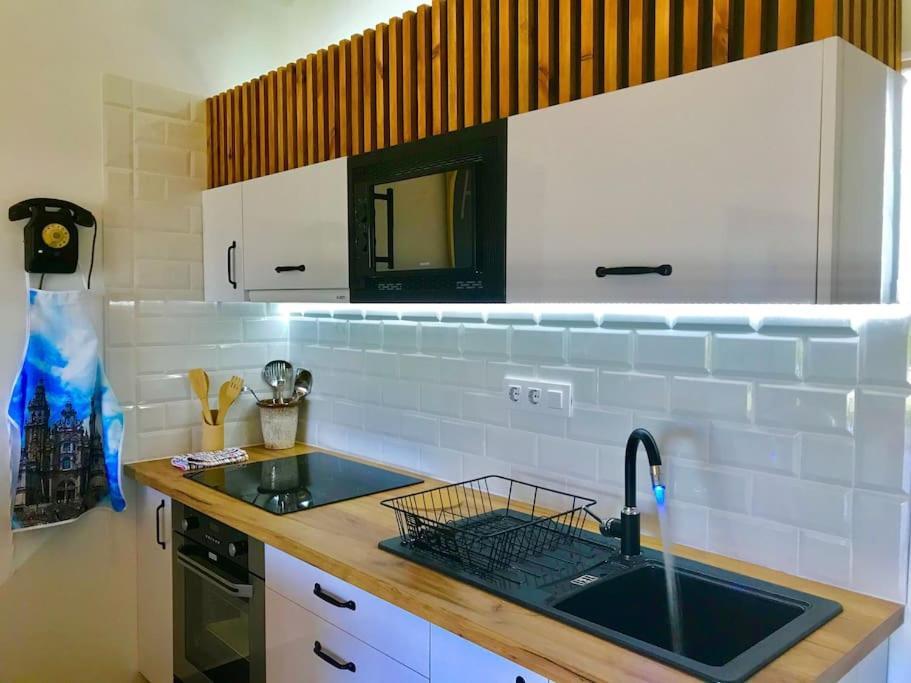 Casa Nueva En Vigo Rural Mos Con Jacuzzi Y Chimenea Para Escapada Romantica Понтеведра Екстериор снимка