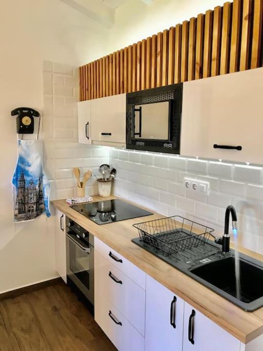 Casa Nueva En Vigo Rural Mos Con Jacuzzi Y Chimenea Para Escapada Romantica Понтеведра Екстериор снимка